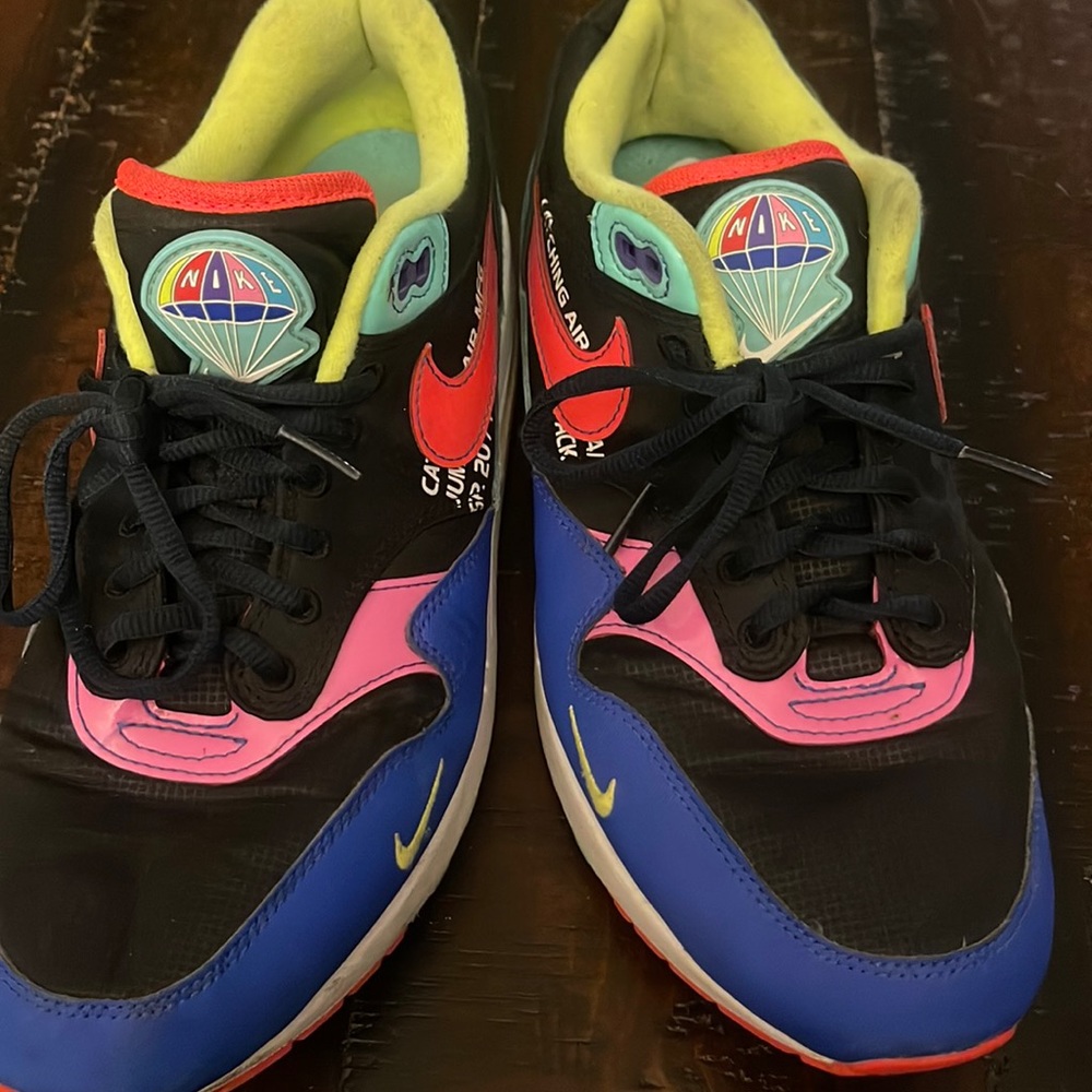 Nike air max 1 black hyper grape size 9